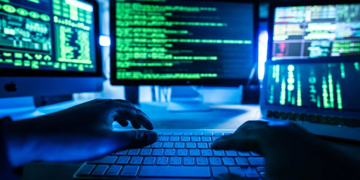 21-åring gripen för massiv hackerattack mot AI-jättar