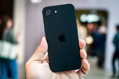 Apple drar in 57 miljarder dollar på iPhone – trots komponentkris