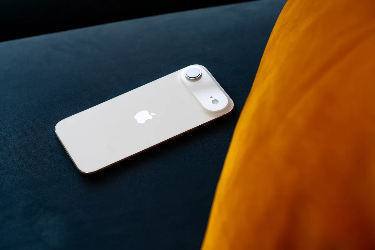 Apple smyghöjer priset på äldre Iphones med 100 dollar