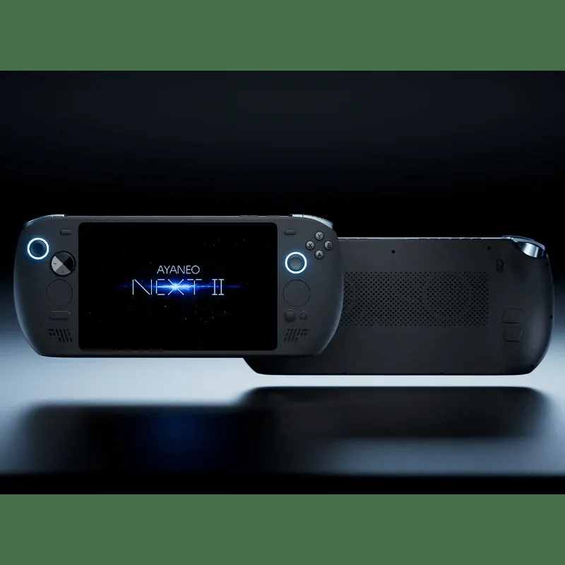 En svart Ayaneo Next II handkonsol visas framifrån och bakifrån. Skärmen visar texten "AYANEO NEXT II".