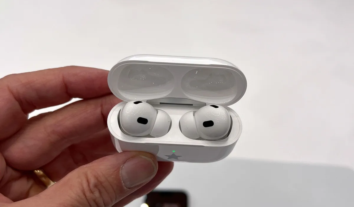 Läckan: Apples kommande AirPods får kameror och visuell AI