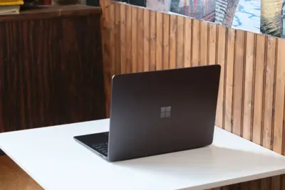 Läckan: Nästa Surface Laptop får OLED-skärm och smart haptik