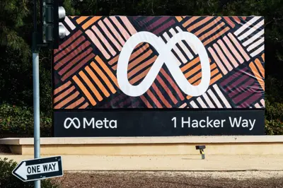 Metas AI-arbetare sparkas – efter att ha tränat sin egen ersättare
