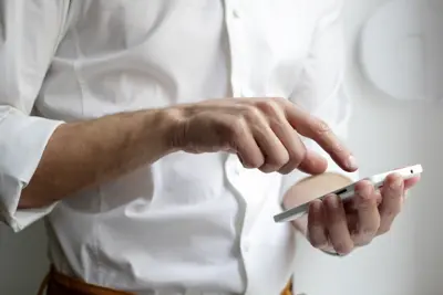 Ny AI-assistent för terapi släpps gratis – stannar helt i din Iphone